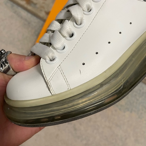 Women’s Size 7 (Euro Sz 37) Alexander McQueen Oversized Clear-sole Sneakers Grey - Picture 14 of 15